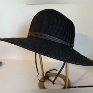 San Diego Hat Co Black Wide Brim Sun Hat Chin Strap Resort Beach